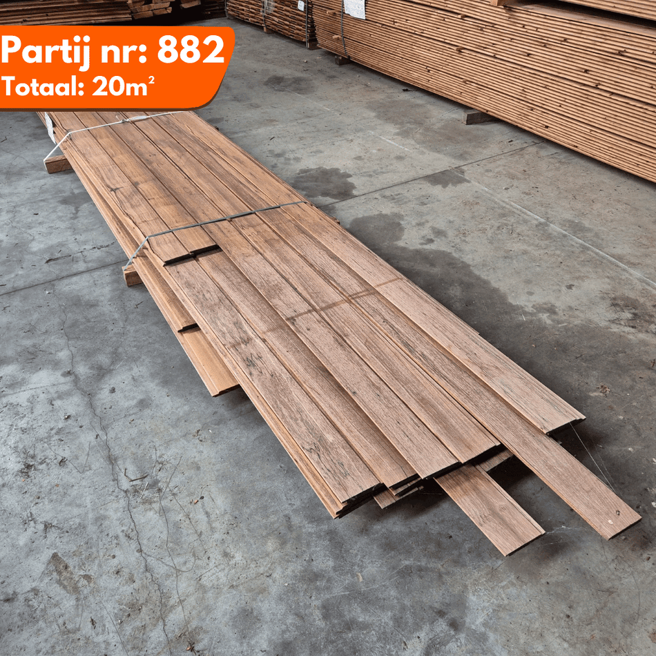 Partij 882 Thermo Frake Channelsiding 2300-4900x140x18mm