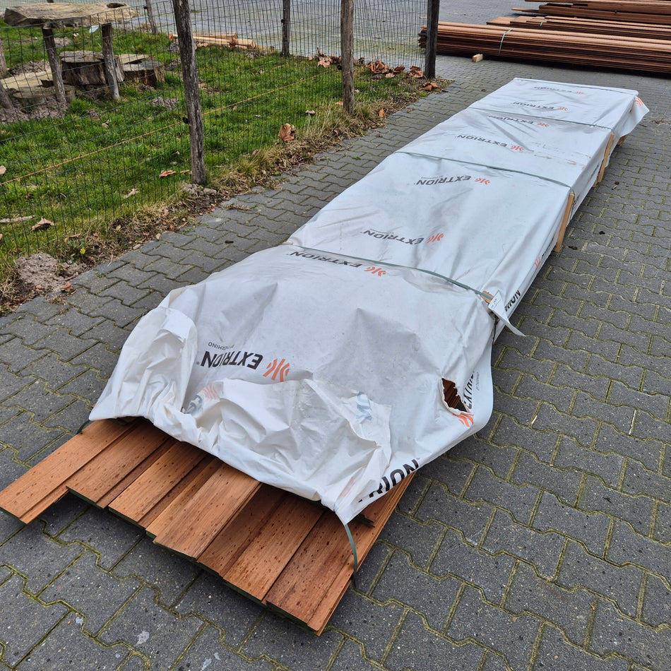 Thermo Ayous Planken channelsiding diverse lengten 2450 tot 4850x140-130x20mm