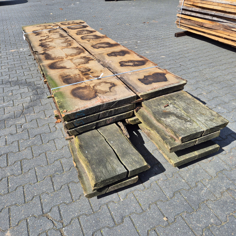 Partij Duits Eiken Schaaldelen 3360-3900x400-650x50-52mm Windgedroogd