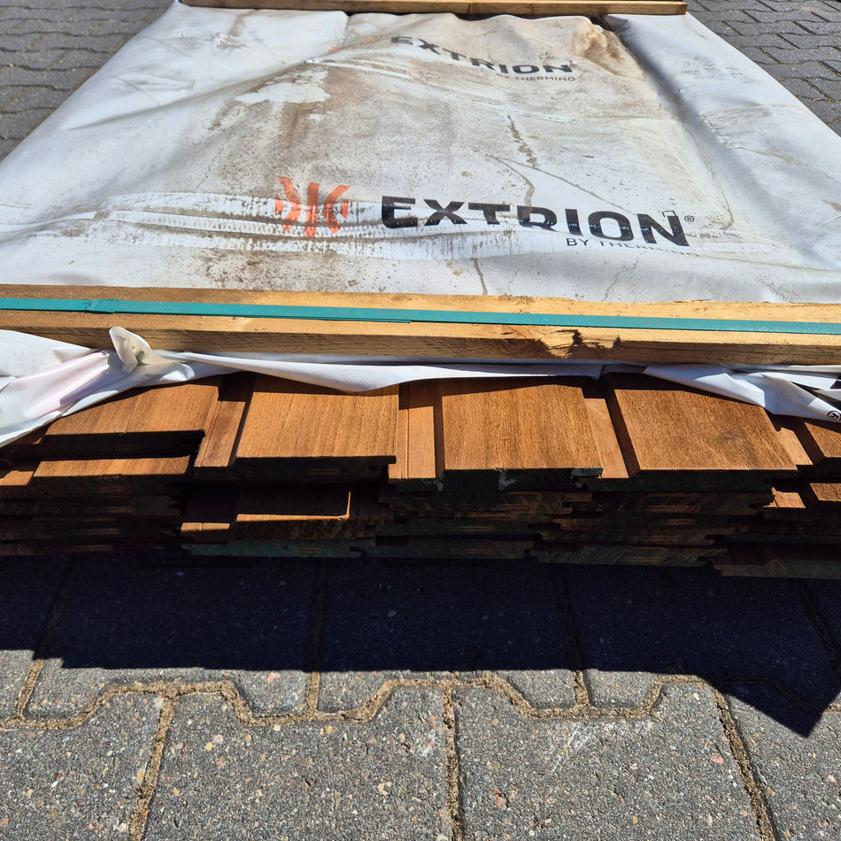 Thermo Ayous Planken channelsiding diverse lengte 2450x140-130x20mm