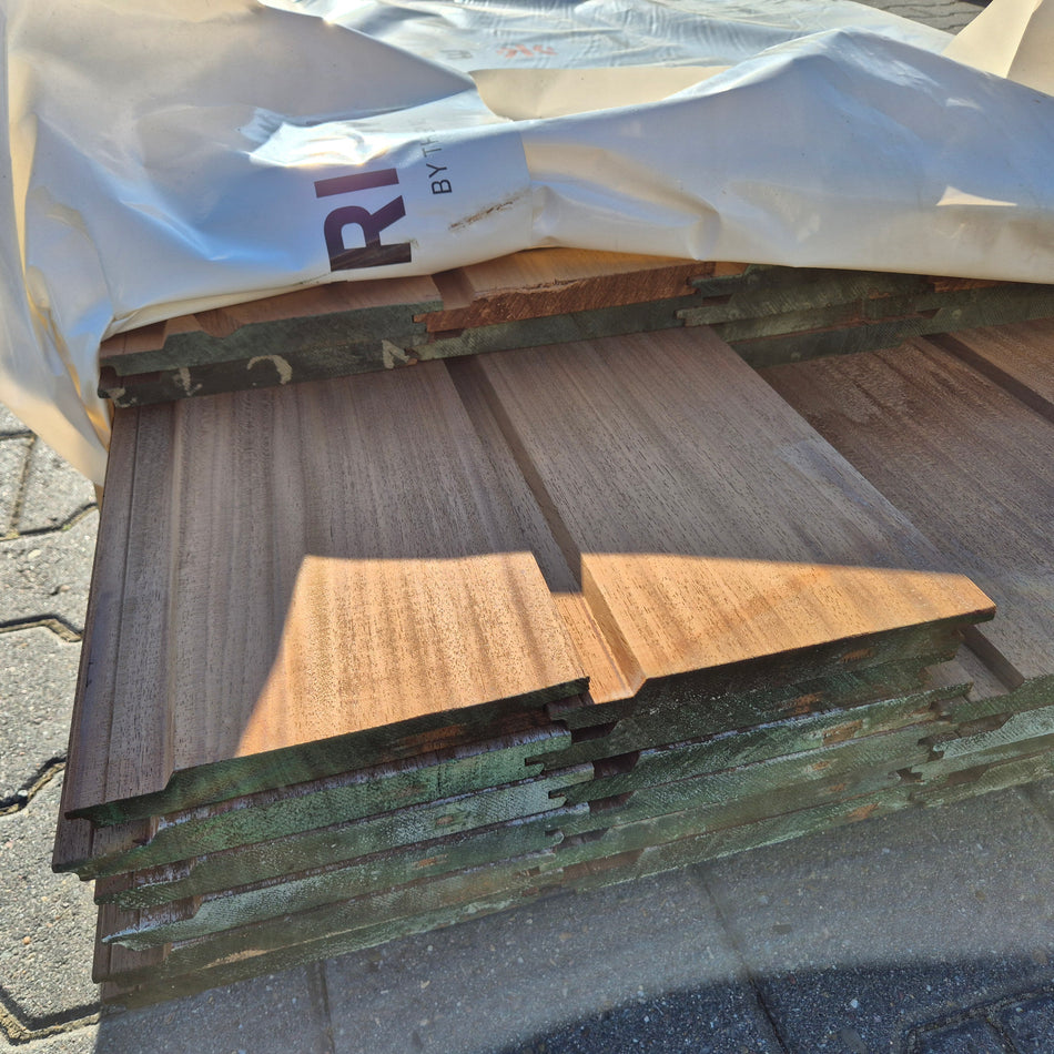 Thermo Ayous Planken channelsiding 2750-3050x190-180x20mm