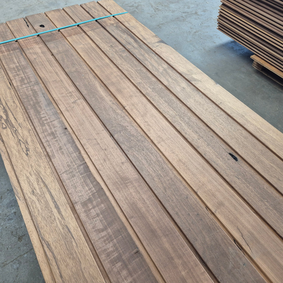 Partij Thermo Frake channelsiding halfhout Rabat 2450x140-130x19mm