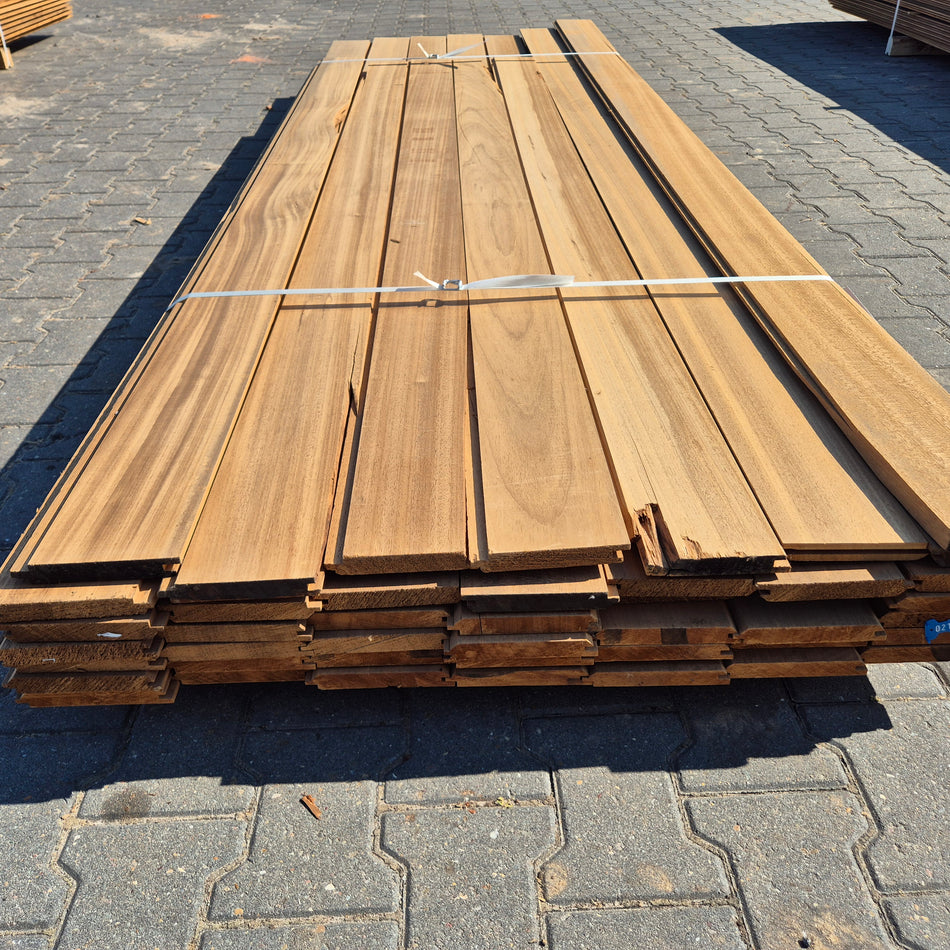 Partij Thermo Ayous Planken channelsiding 3040-2450x140-130x20mm