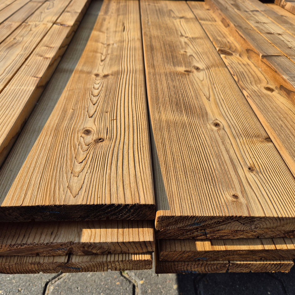 Partij Thermo Vuren halfhouts Rabat planken Geborsteld 4200-4800x140x20mm