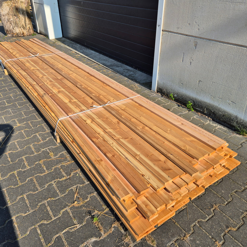 Partij Douglas geschaafde latten 4900x66x19mm en 4900x140x19mm
