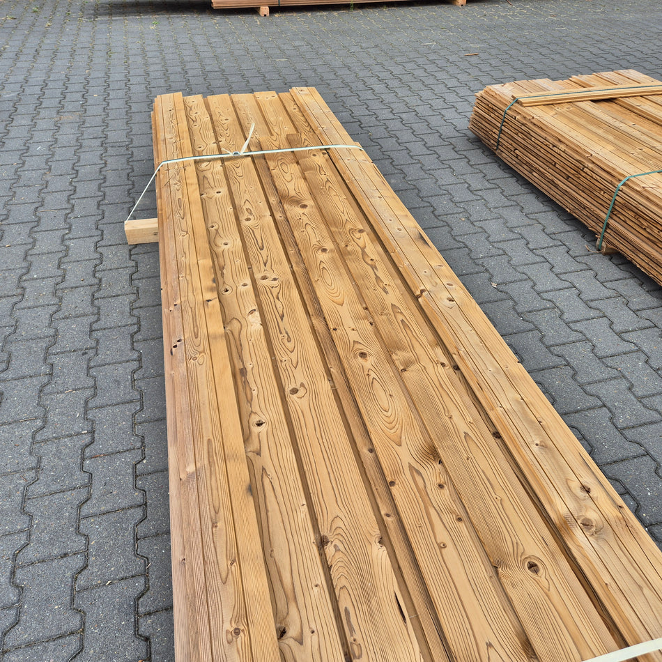 Partij Thermo Vuren halfhouts Rabat planken geborsteld 3000x4200x140-130x19mm