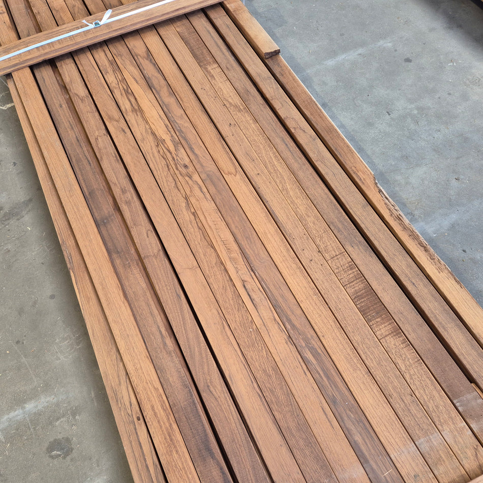 Partij Thermo Frake Geschaafde Planken diverse maten 3050-4250x66x19mm