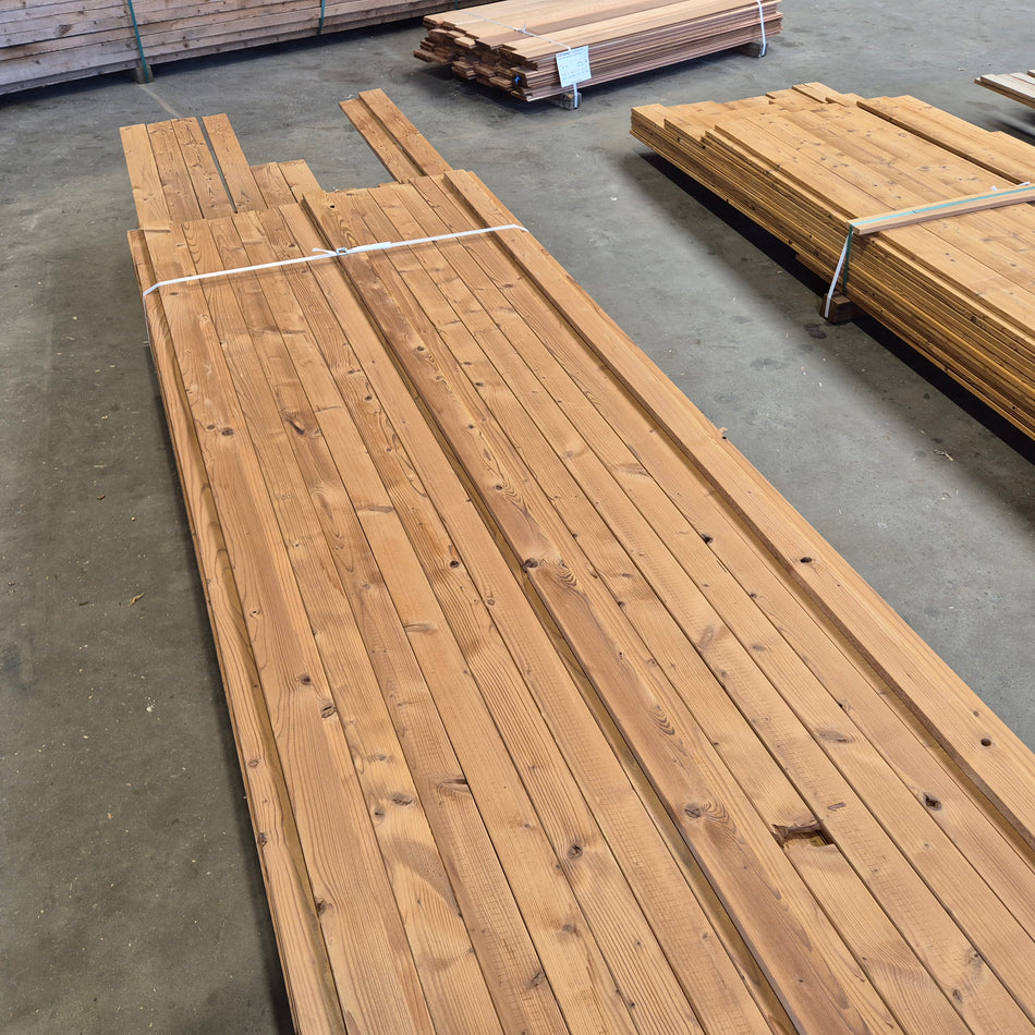 Partij Thermo Vuren Planken Barcode Lengte 3000 tot 4800mmx66-90-115-160x18mm