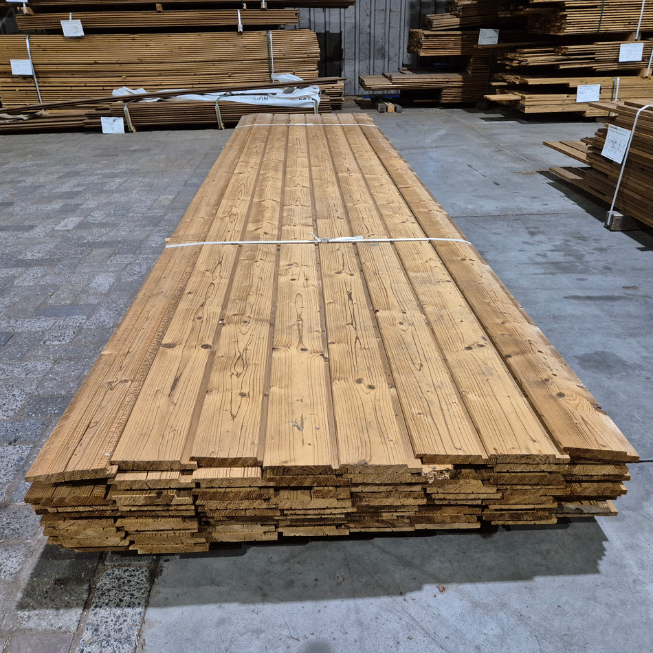 Partij Thermo Vuren planken Halfhout Rabat geborsteld 4200x140-130x19mm