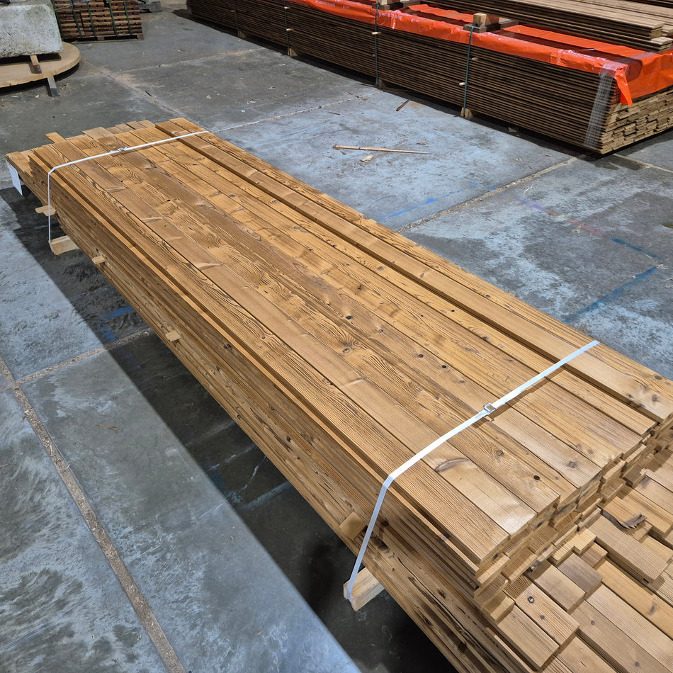 Partij Thermo Vuren planken geborsteld van 3000 tot 4800x66-90x18mm
