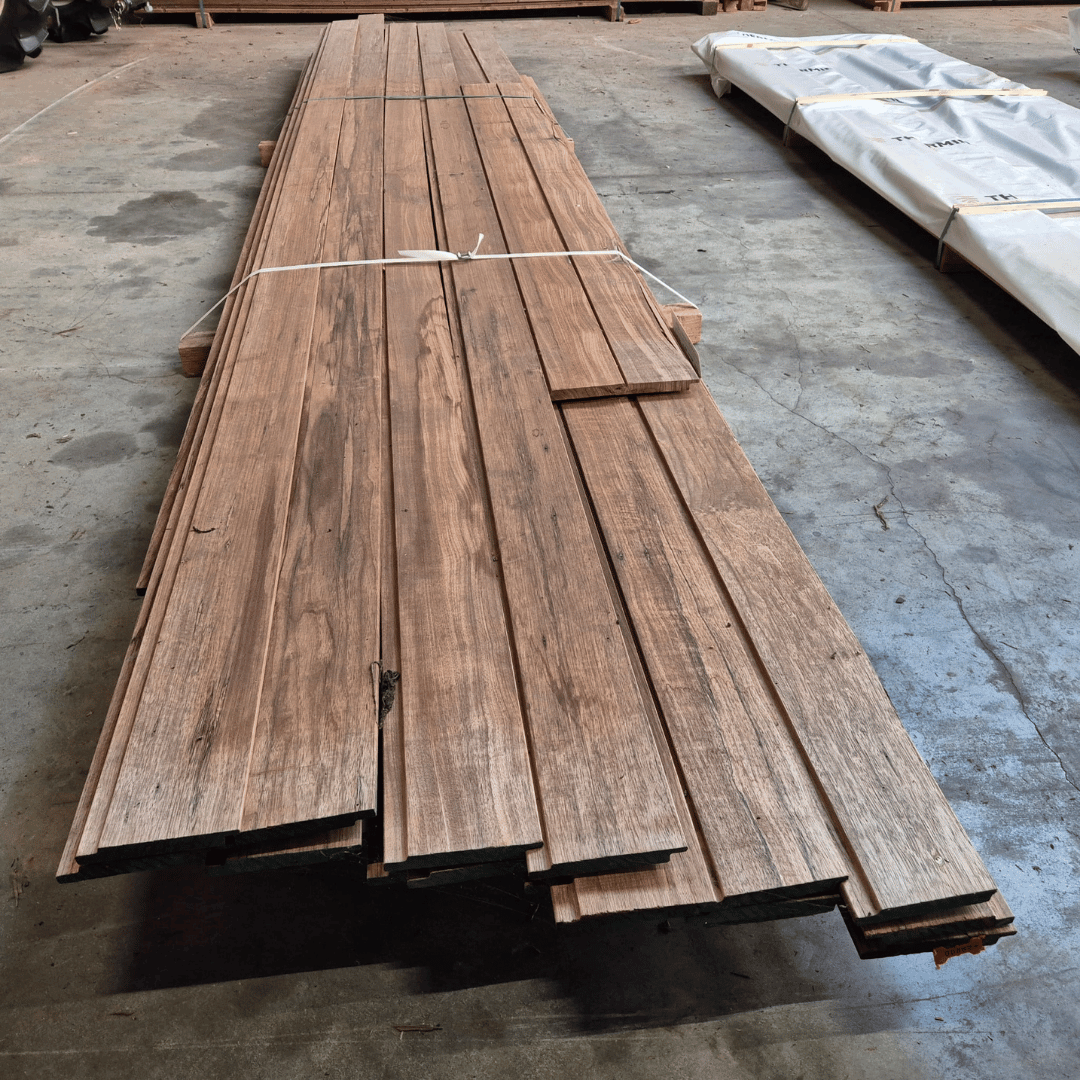 Partij 882 Thermo Frake Channelsiding 2300-4900x140x18mm