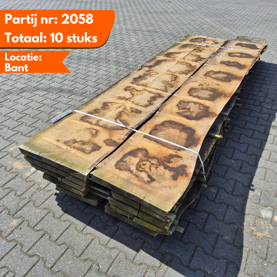 Partij Duits Eiken Schaaldelen 3360-3900x400-650x50-52mm Windgedroogd