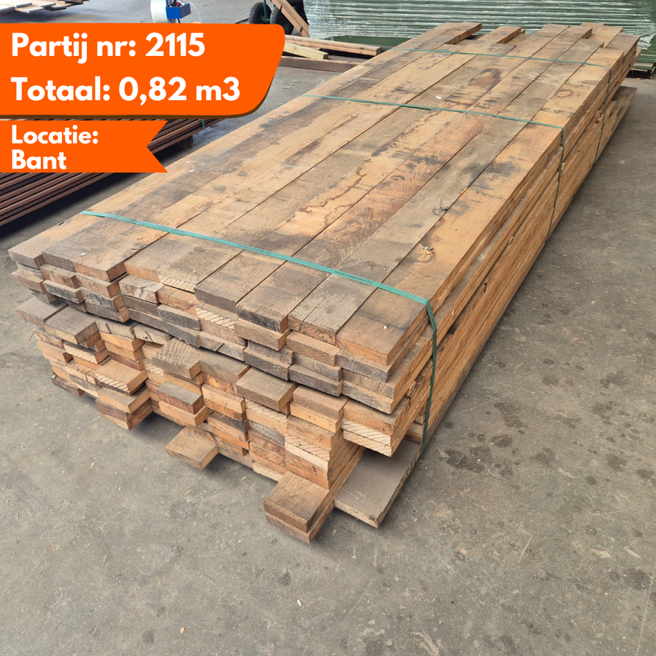Partij Eiken planken. DROOG en kantrecht Diverse lengten van 3100 tot 2100mm x100x27mm