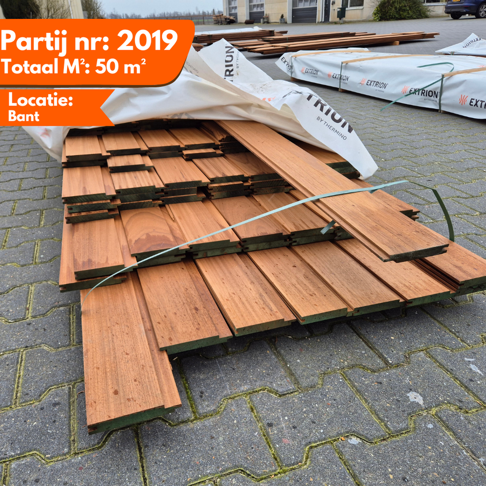 Thermo Ayous Planken channelsiding diverse lengten 2450 tot 4850x140-130x20mm