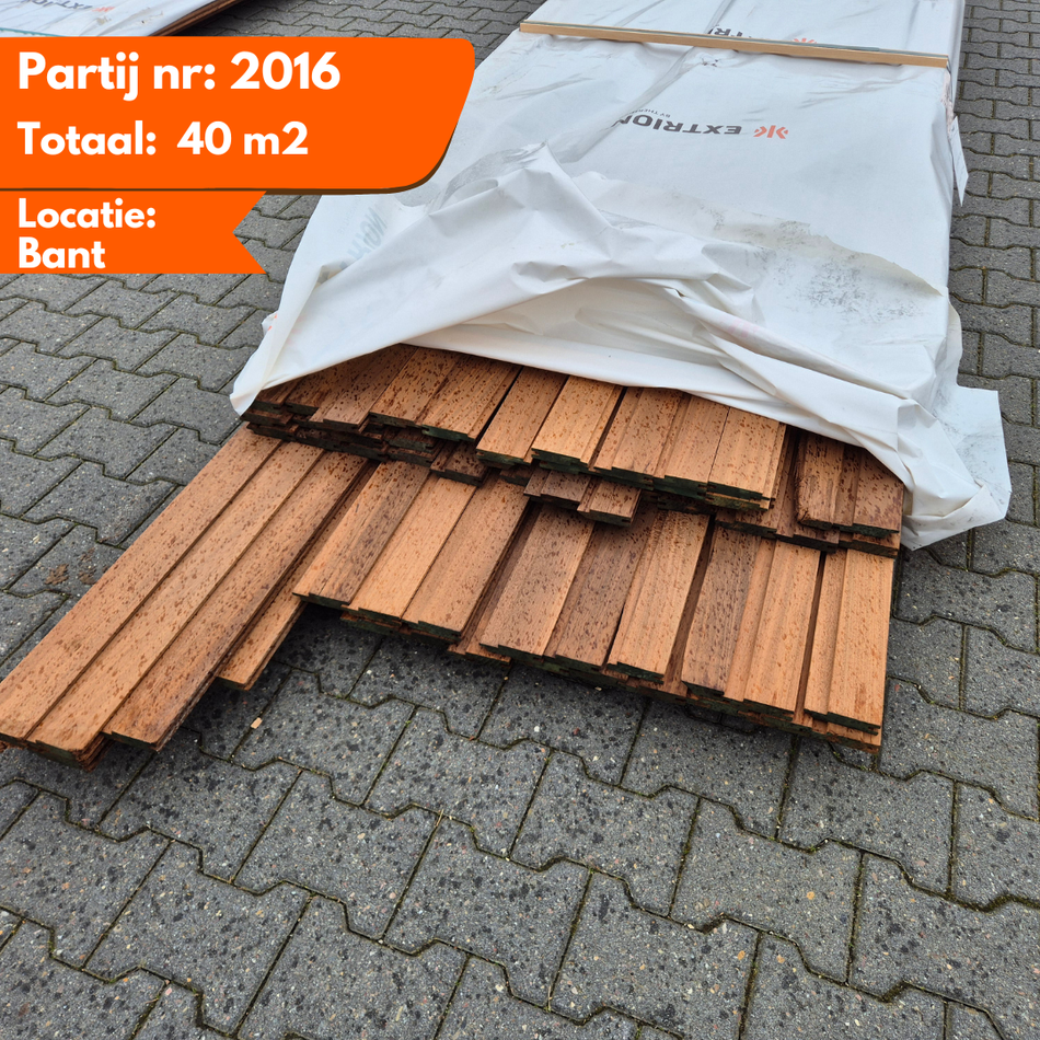 Partij Thermo Ayous Planken channelsiding diverse lengte 4550 tot 2750mmx90-80x20mm